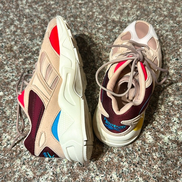 Reebok Aztrek 96 Tan Trainers - Picture 7 of 10